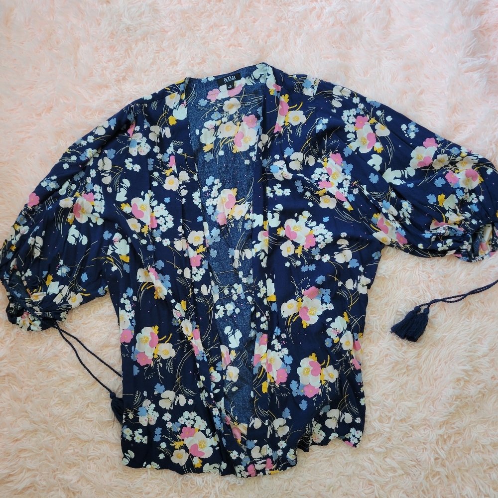 A.n.a new approach floral kimono